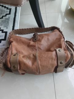 (Category: ) located in . Submitted by sanshann (Listing ID 1044513573, Image 1). Description: .