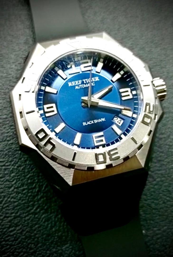 Reef Tiger Automatic Black Shark Men s Fashion Activewear on