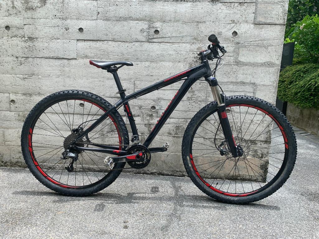 Specialized rockhopper evo 2025