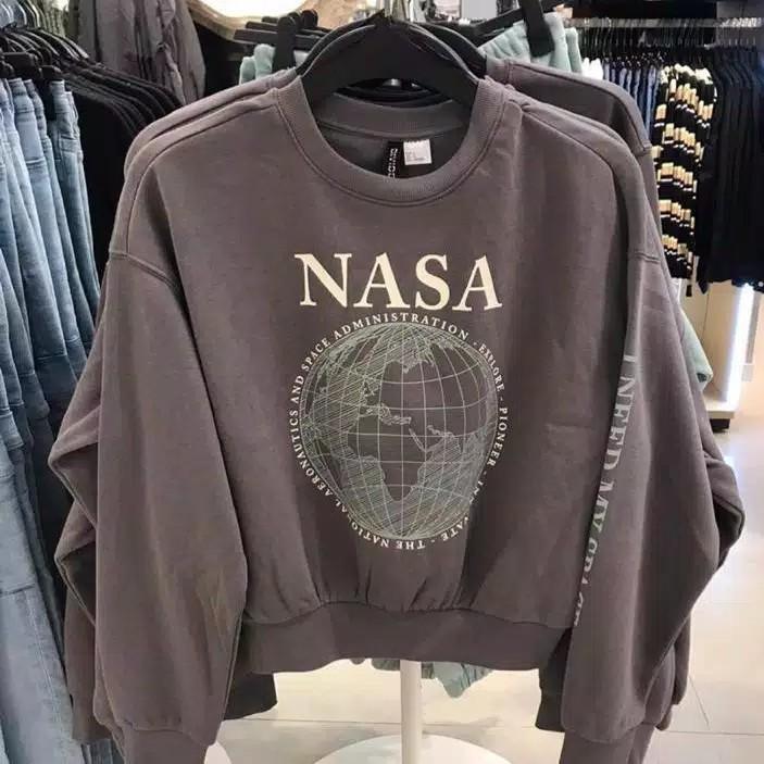 sweater nasa h m hnm sweatshirt dicari Fesyen Wanita Pakaian