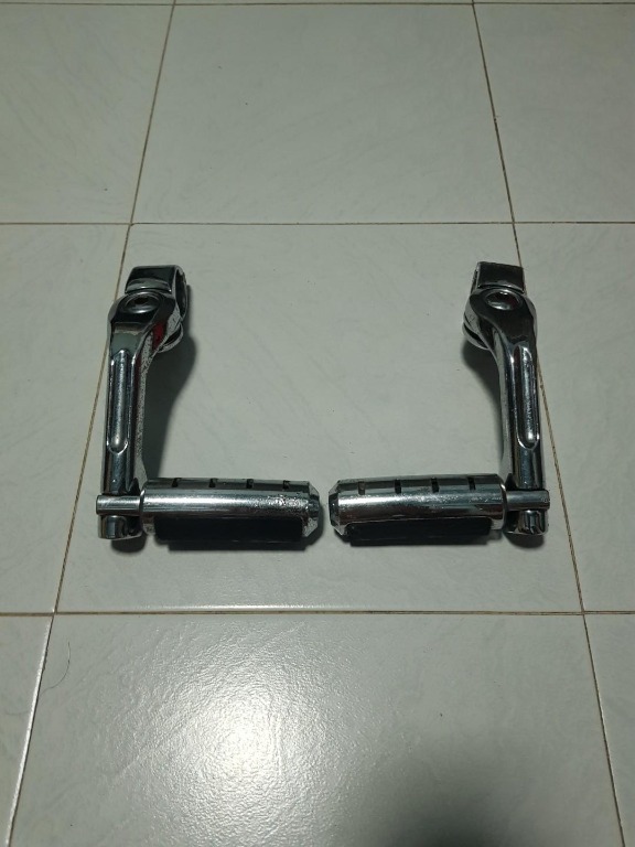 Used Genuine Harley Davidson Highway pegs (Footpegs for Highway/Crash