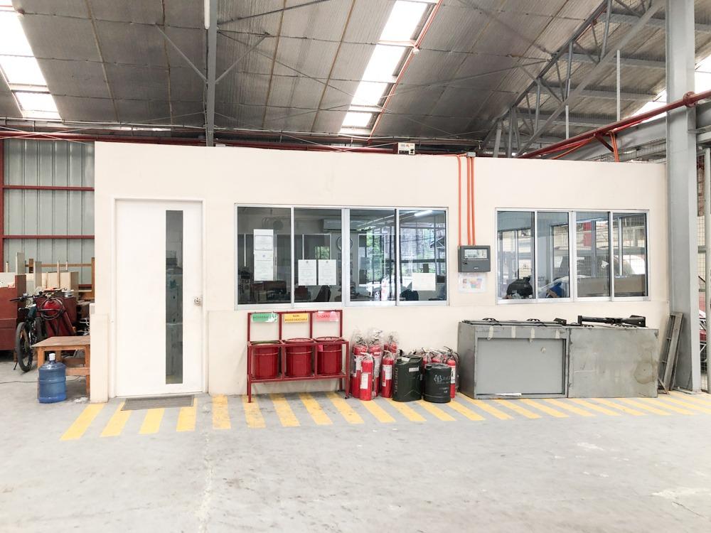 1,050sqm Mandaluyong Warehouse Office Storage Industrial Rent Lease