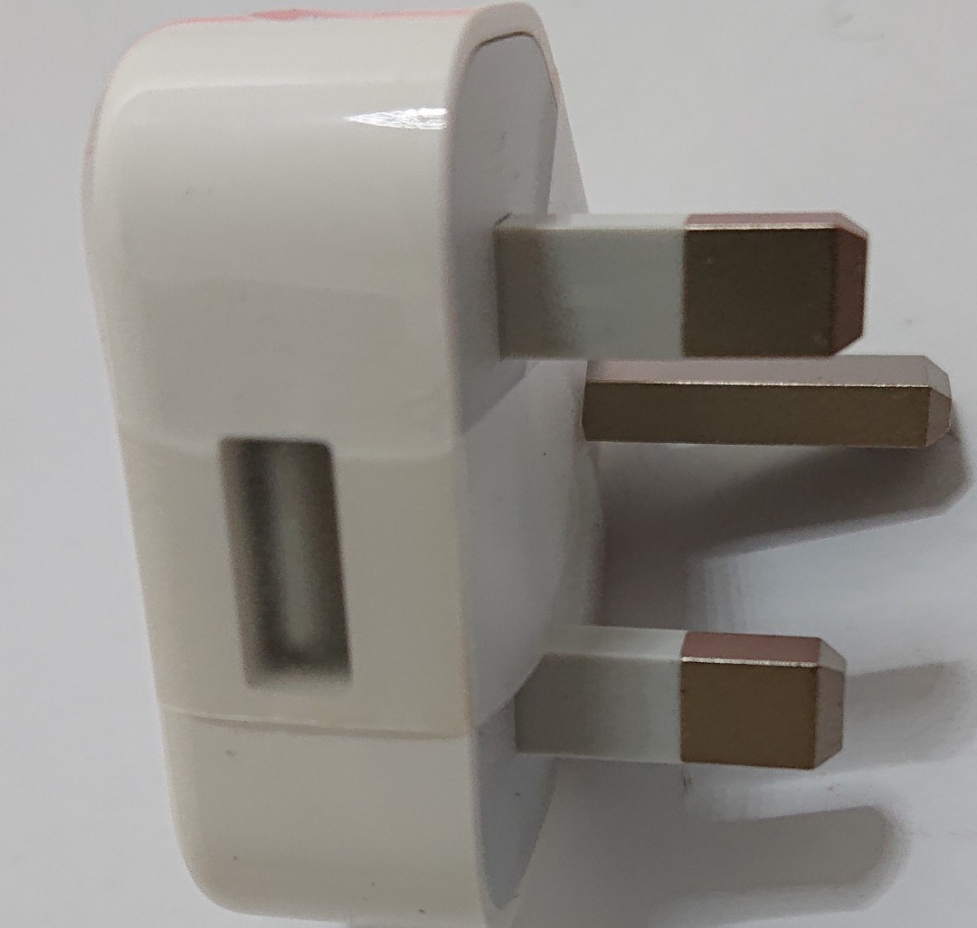 原廠Apple USB AC Adapter out:5V 1A, 手提電話, 電話及其他裝置配件, 充電器及電線 - Carousell