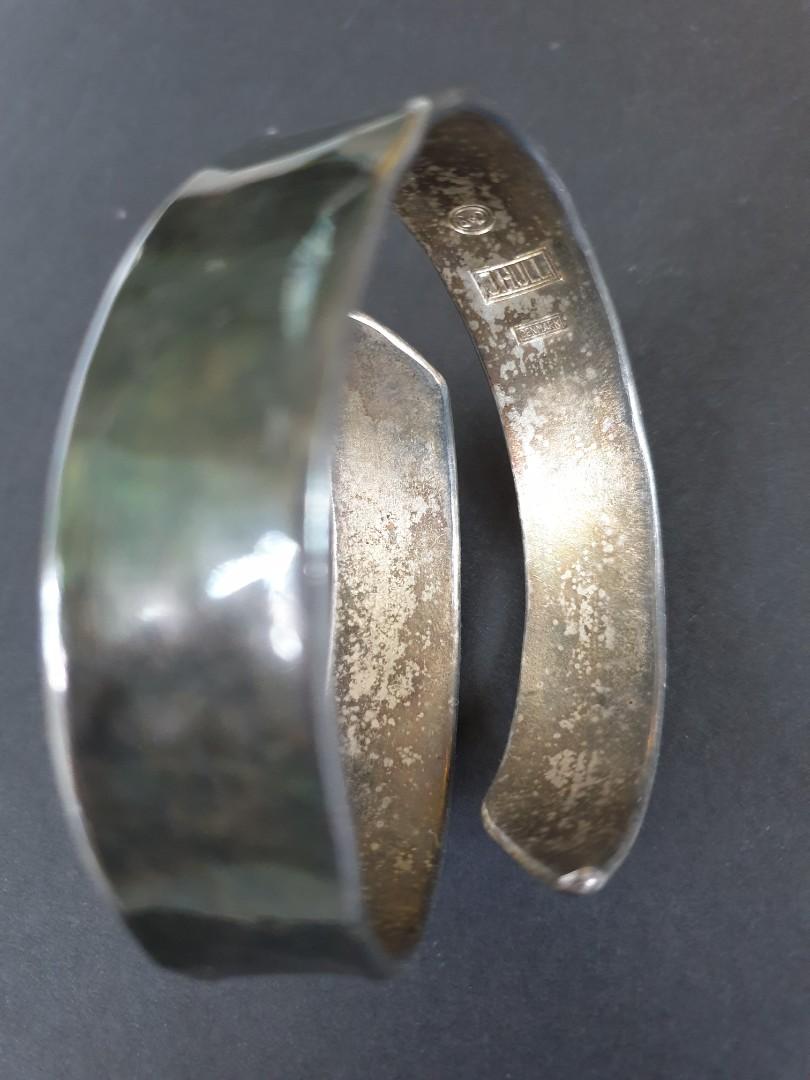 VINTAGE J.HULL DENMARK SILVER HAMMERED B+D BANGLE BRACELET, Women's