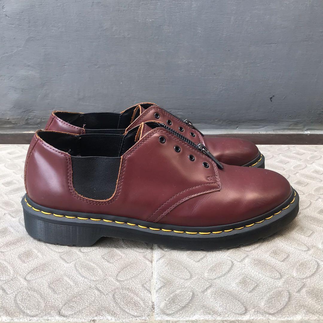 Boots Dr Martens Zipper Fesyen Pria Sepatu Sepatu Boot Di Carousell Shop the latest womens dr. carousell