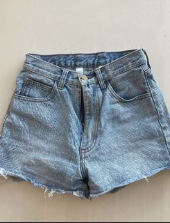 （分類：）位於 。 由 angiicun 提交（商品編號 1044693444，圖片 1）。簡介： 。