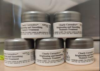 Kiehls醫學維C亮白透滑水嫩啫喱