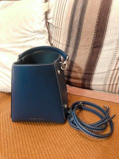 （分類：）位於 。 由 v_c.c_w 提交（商品編號 1044770637，圖片 1）。簡介： 。