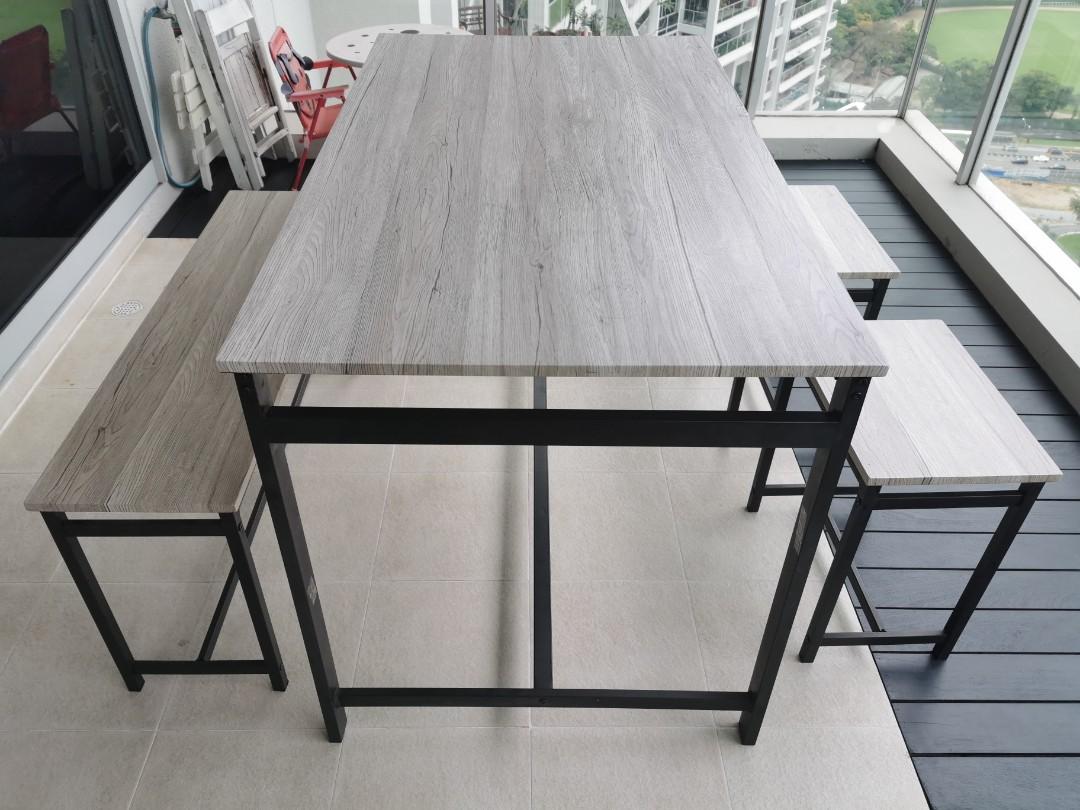 Dining table set (Category: Tables & Sets) located in Singapore. Submitted by victoriafarr (Listing ID 1044720311, Image 2). Description: Nearly new, bought less than a year ago for $180 from fortytwo..