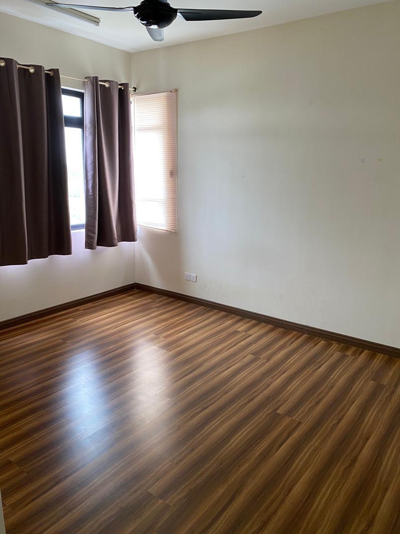 Facing Masjid Besi And Lake Tamara Residence, Precinct 8, Putrajaya For