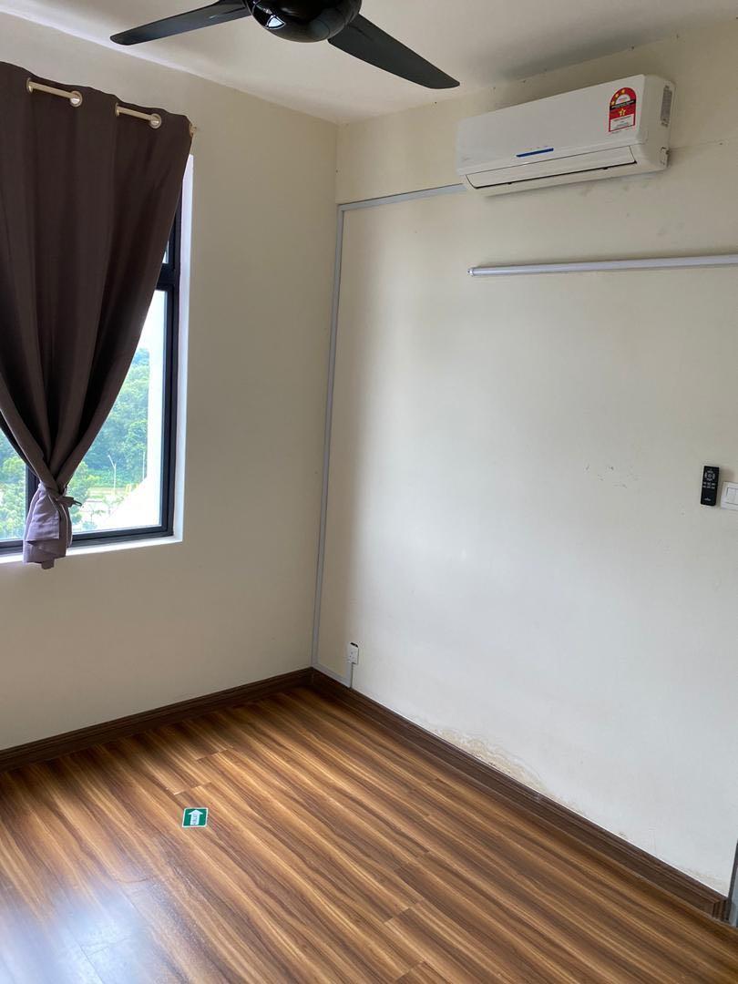 Facing Masjid Besi And Lake Tamara Residence, Precinct 8, Putrajaya For