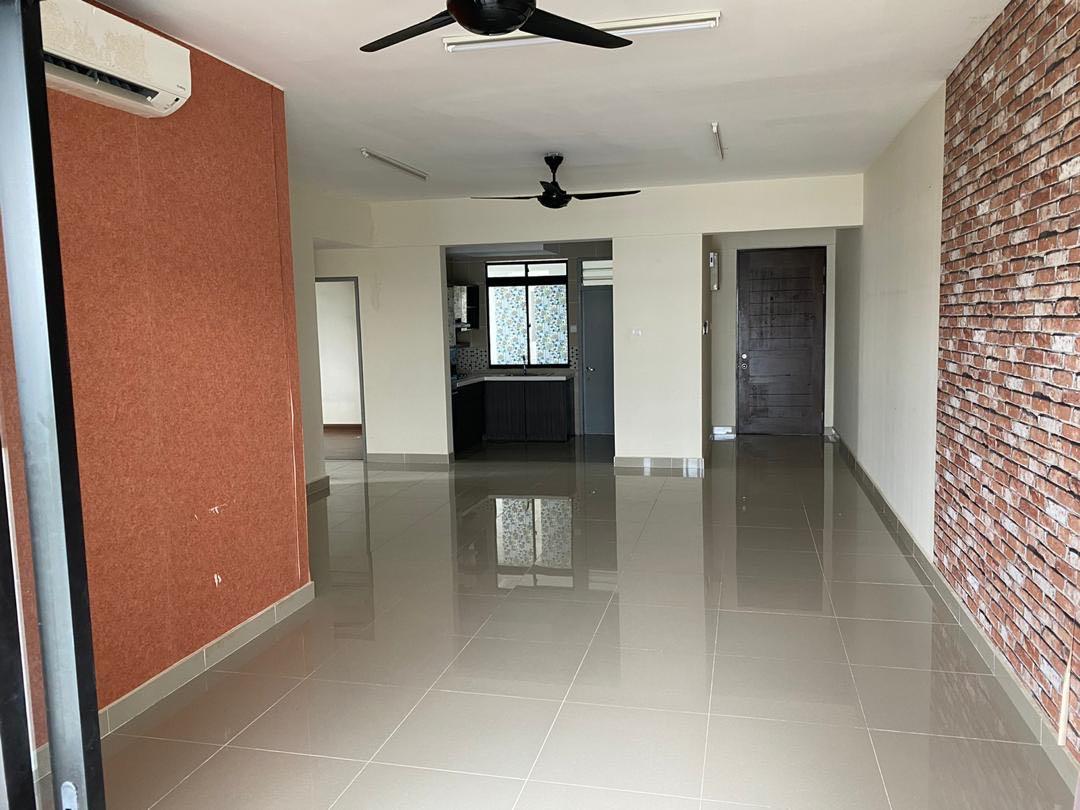 Facing Masjid Besi And Lake Tamara Residence, Precinct 8, Putrajaya For