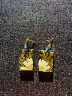 (Category: ) located in . Submitted by flower_addict (Listing ID 1042807518, Image 1). Description: .