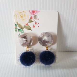 (Category: ) located in . Submitted by craftomaniac (Listing ID 1044691186, Image 1). Description: .