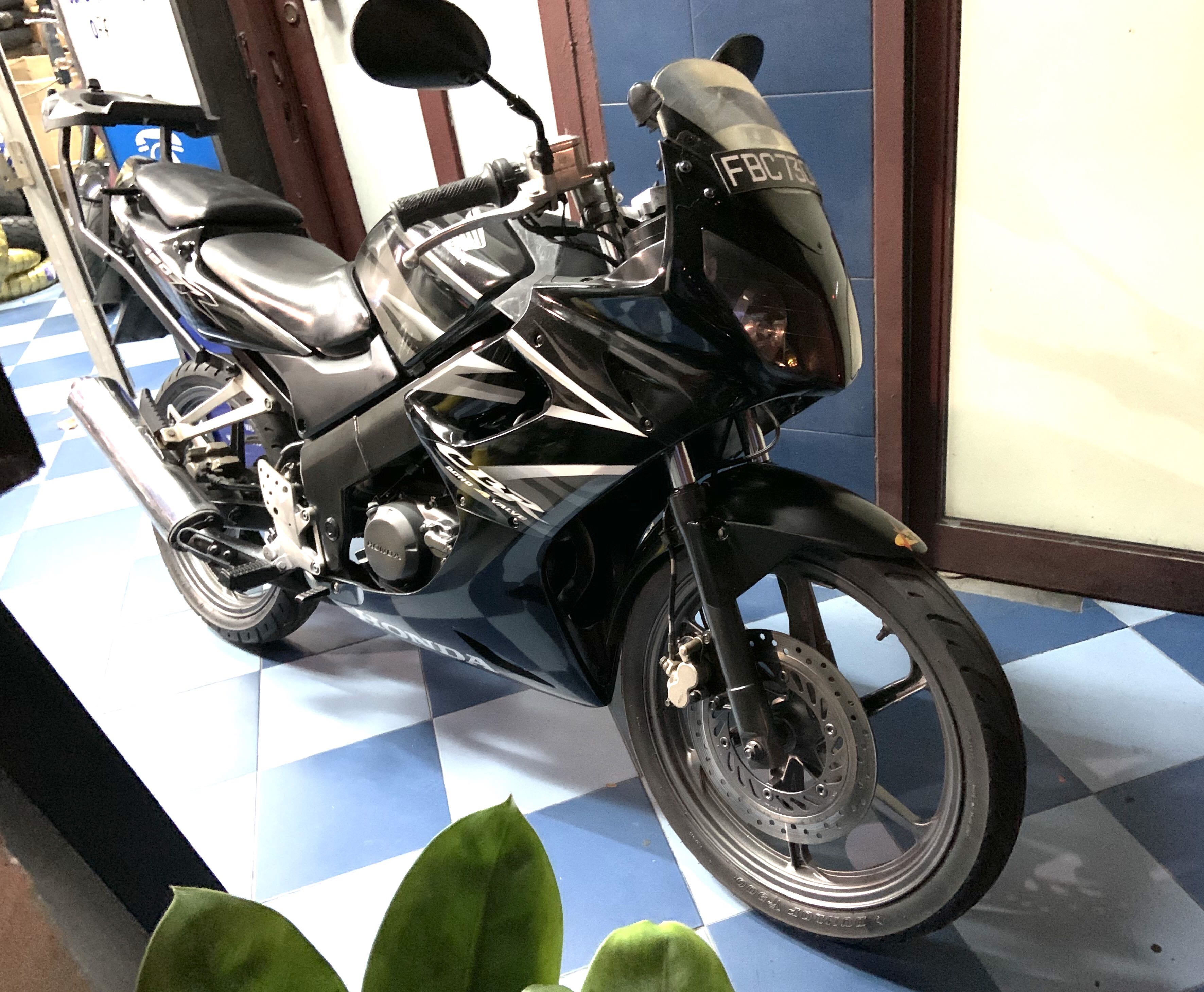 Honda Sport Bike CBR150R for sales !!! COE till 28/10/2022 In Good