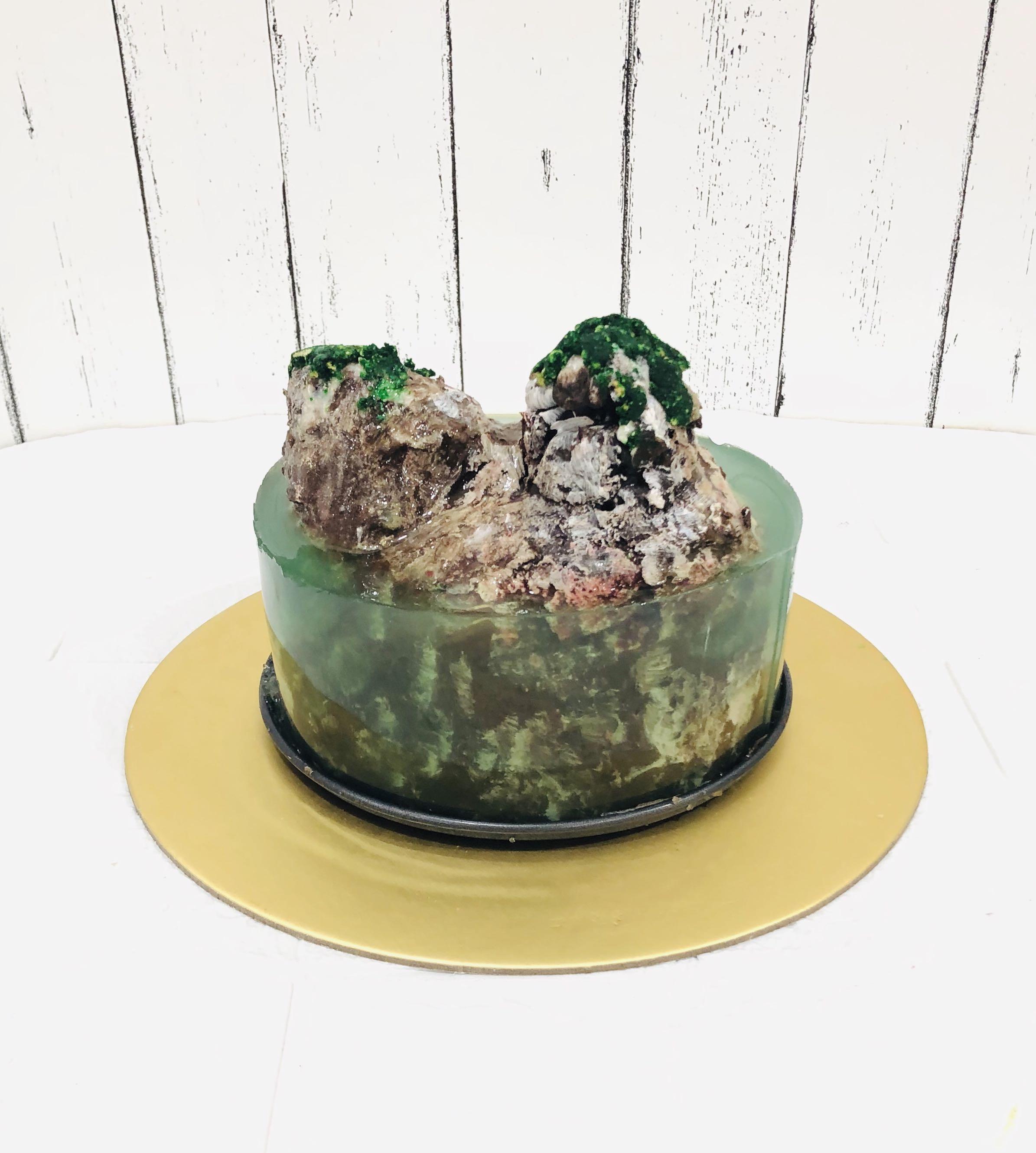 Latest Cake Trend Jello Island Cake Customised Chocolate Flavour Red Velvet Cartoon Kids Frozen Disney Adult Money Pulling Longevity Food Drinks Baked Goods On Carousell