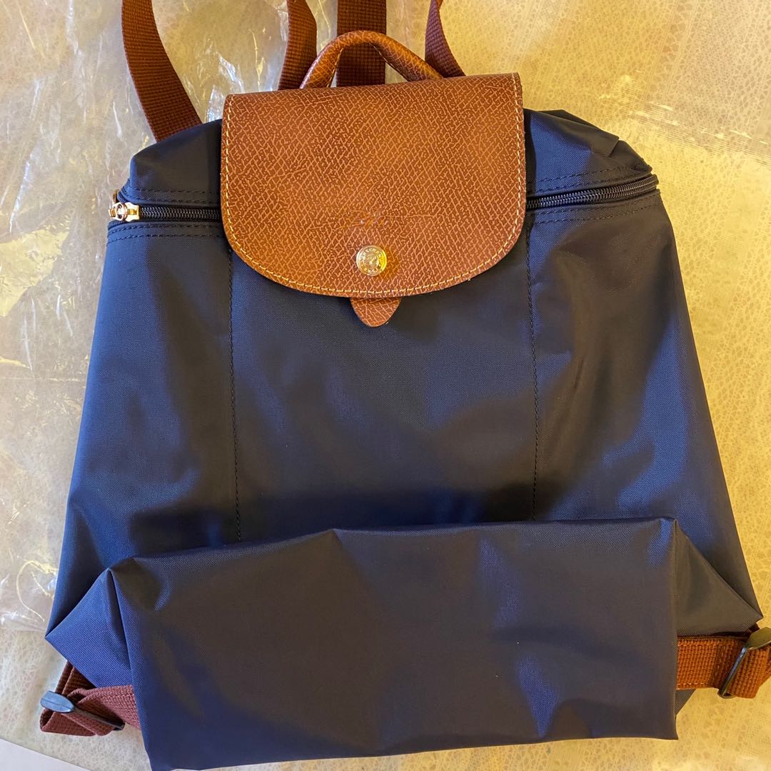 longchamp backpack size cm
