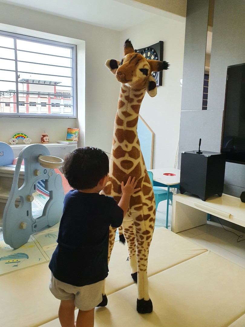 melissa and doug giant stuffed giraffe