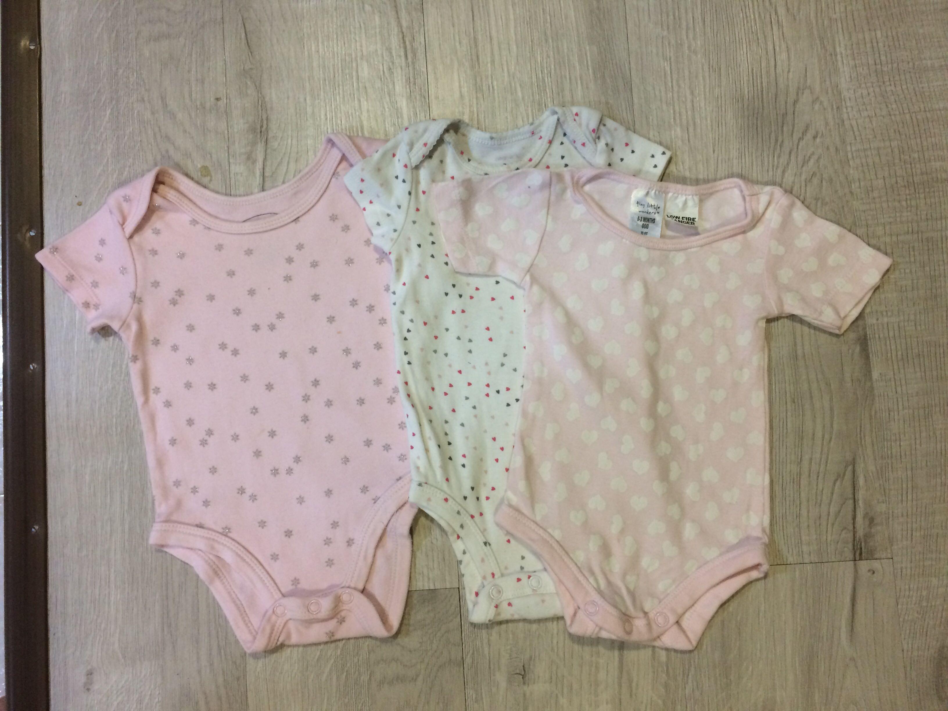 Multiple Printed Rompers (Category: Babies & Kids Fashion) located in Cheras. Submitted by wyn09 (Listing ID 1044670528, Image 1). Description: Bought them in Hong Kong and still in very good condition.