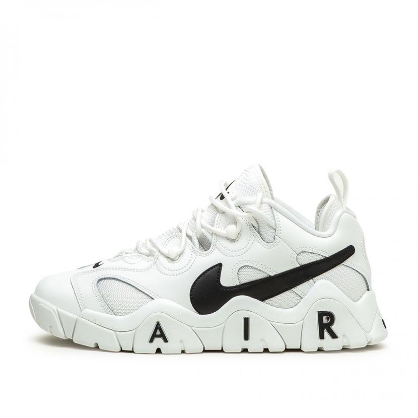 Nike air barrage low 40 clearance