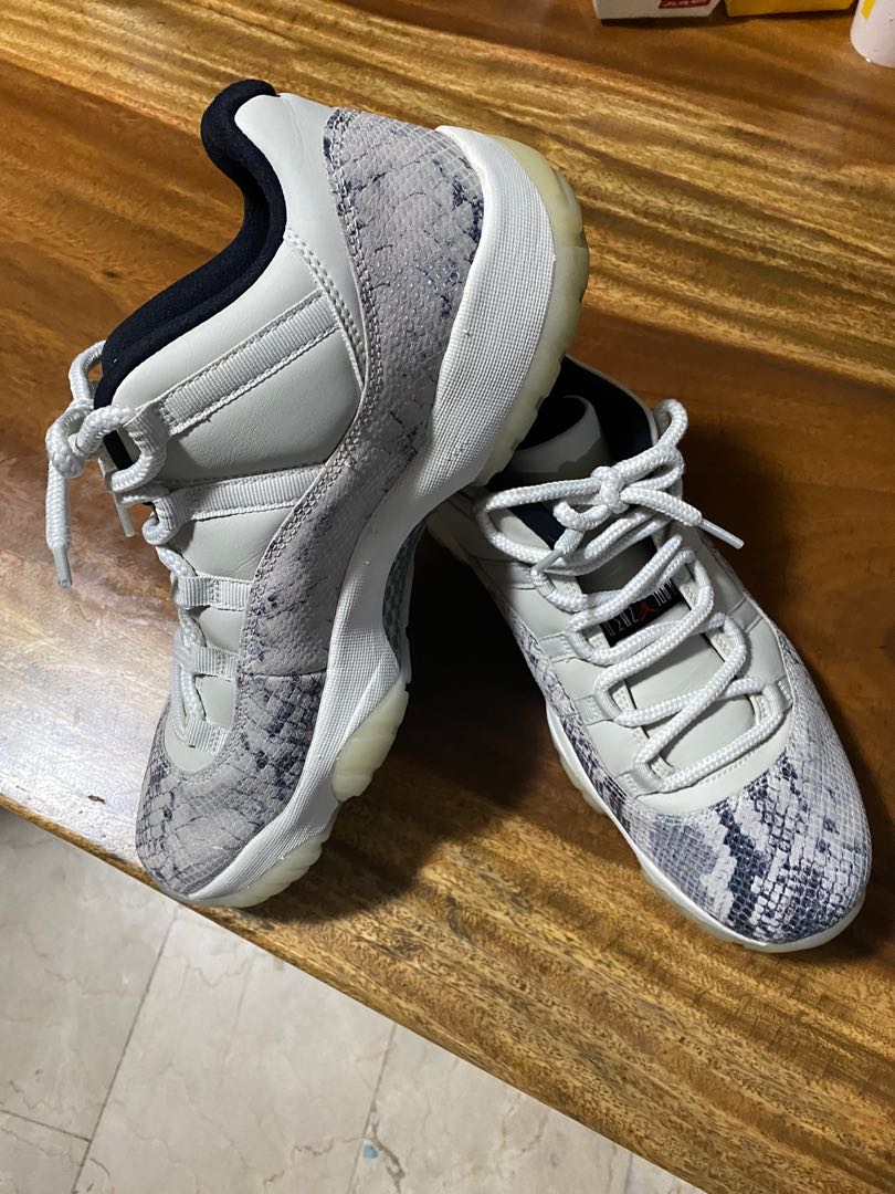 Jordan 11 snakeskin shop light bone outfit