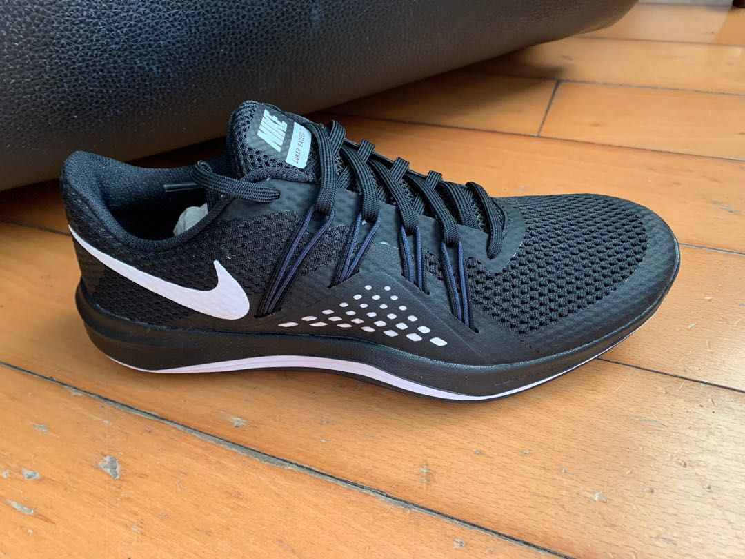 nike lunar exceed tr