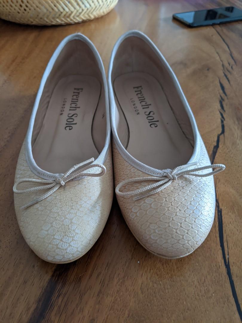 french sole ballet pumps