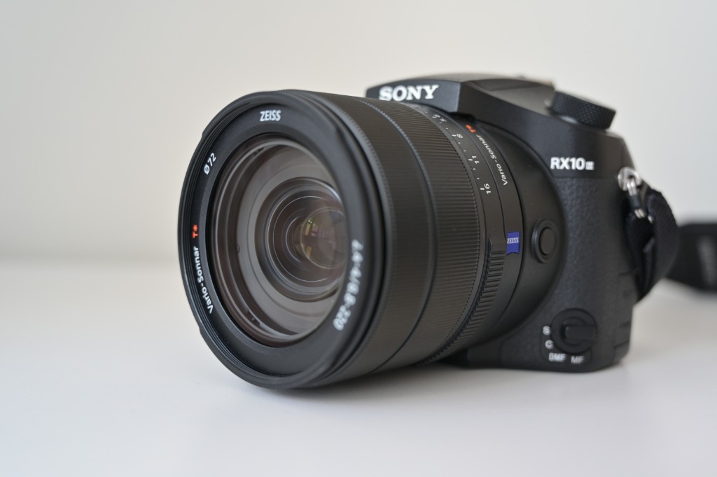 SONY RX10 III (DSC-RX10M3 HK), 攝影器材, 鏡頭及裝備- Carousell