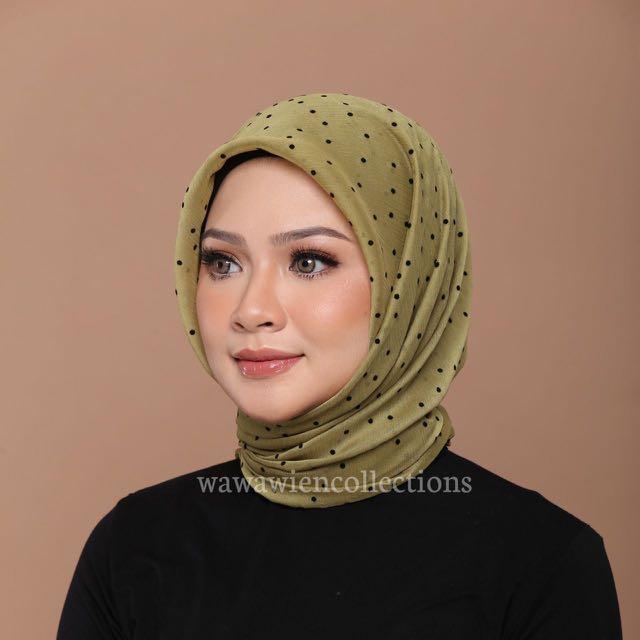 Wawawien Polka Muslimah Fashion Scarves On Carousell Wawawien Polka Muslimah Fashion Scarves On Carousell
