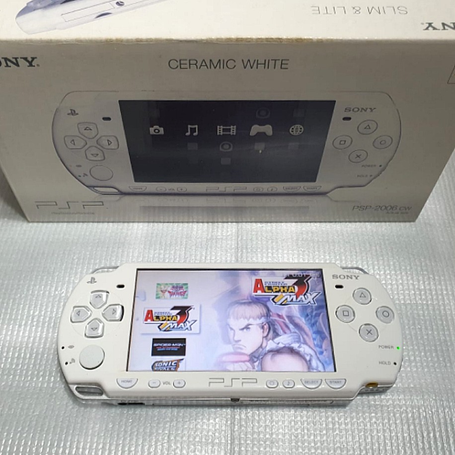 psp 2000 white