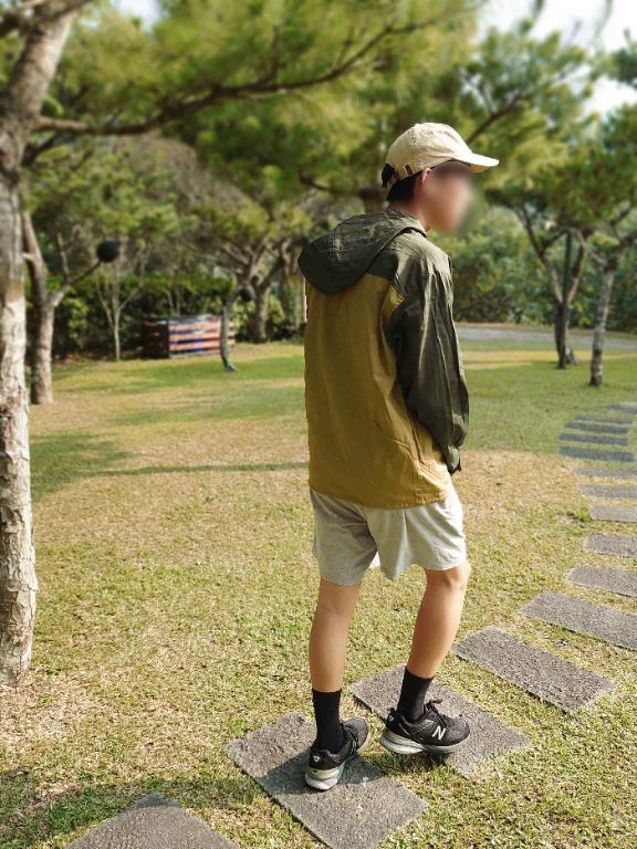 日本 Workman Field Core 野營系列超輕量男款棉質撞色 純色日式休閒機能連帽外套夾克 他的時尚 外套在旋轉拍賣