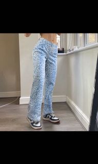 (Category: ) located in . Submitted by rosepetale (Listing ID 1044751826, Image 1). Description: .