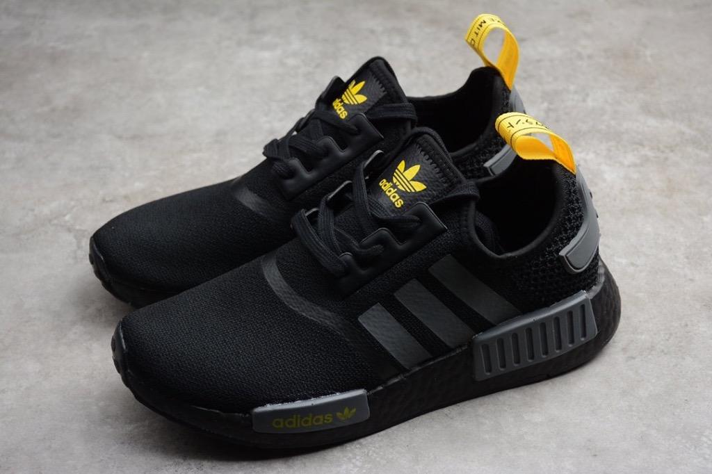 Evacuación Integral Absolutamente Adidas NMD R1 B8303 black men women shoes Euro 36-44, Men's Fashion,  Footwear, Sneakers on Carousell