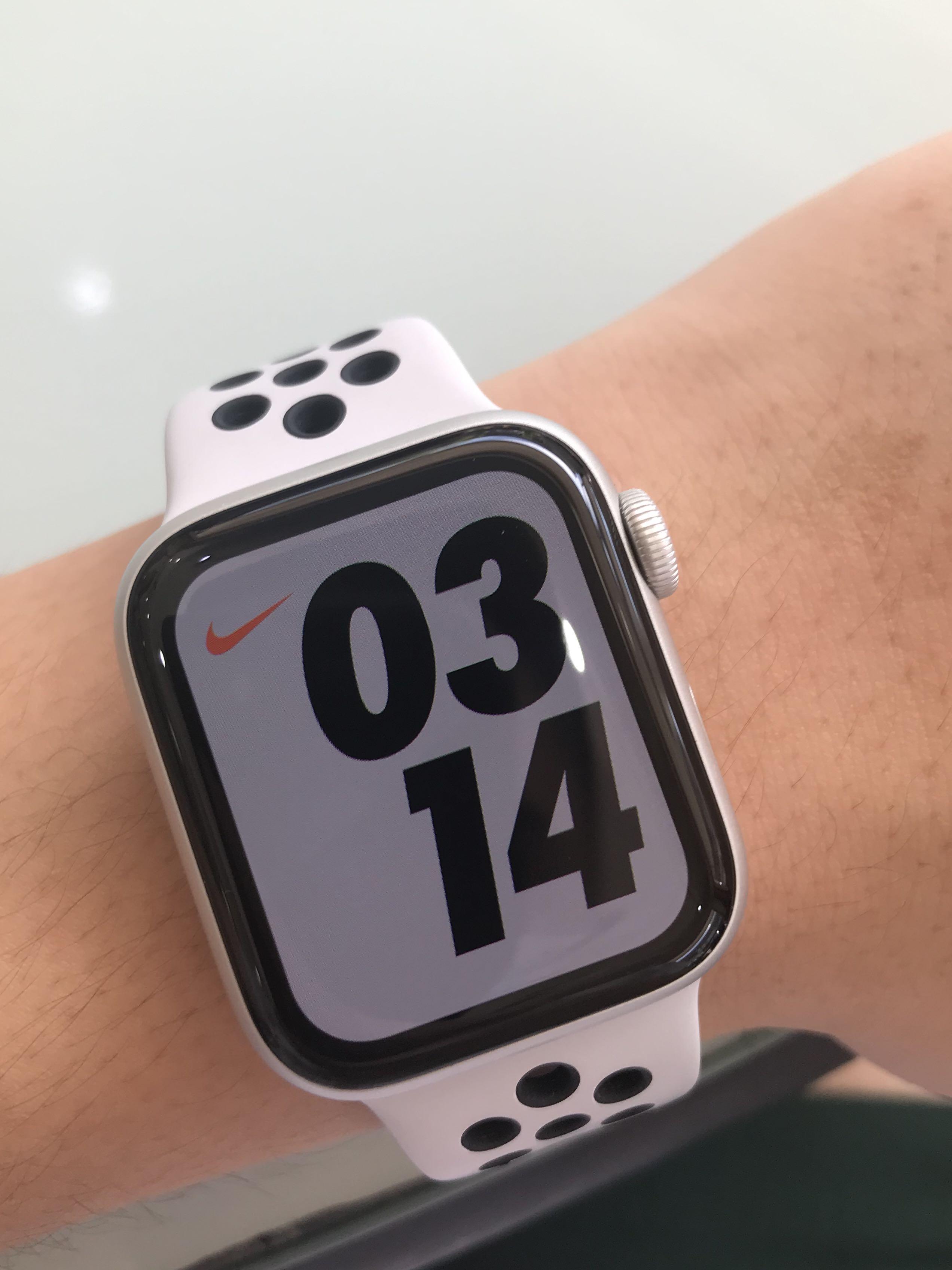 Apple Watch Nike Series 5 Men S Fashion Watches On Carousell