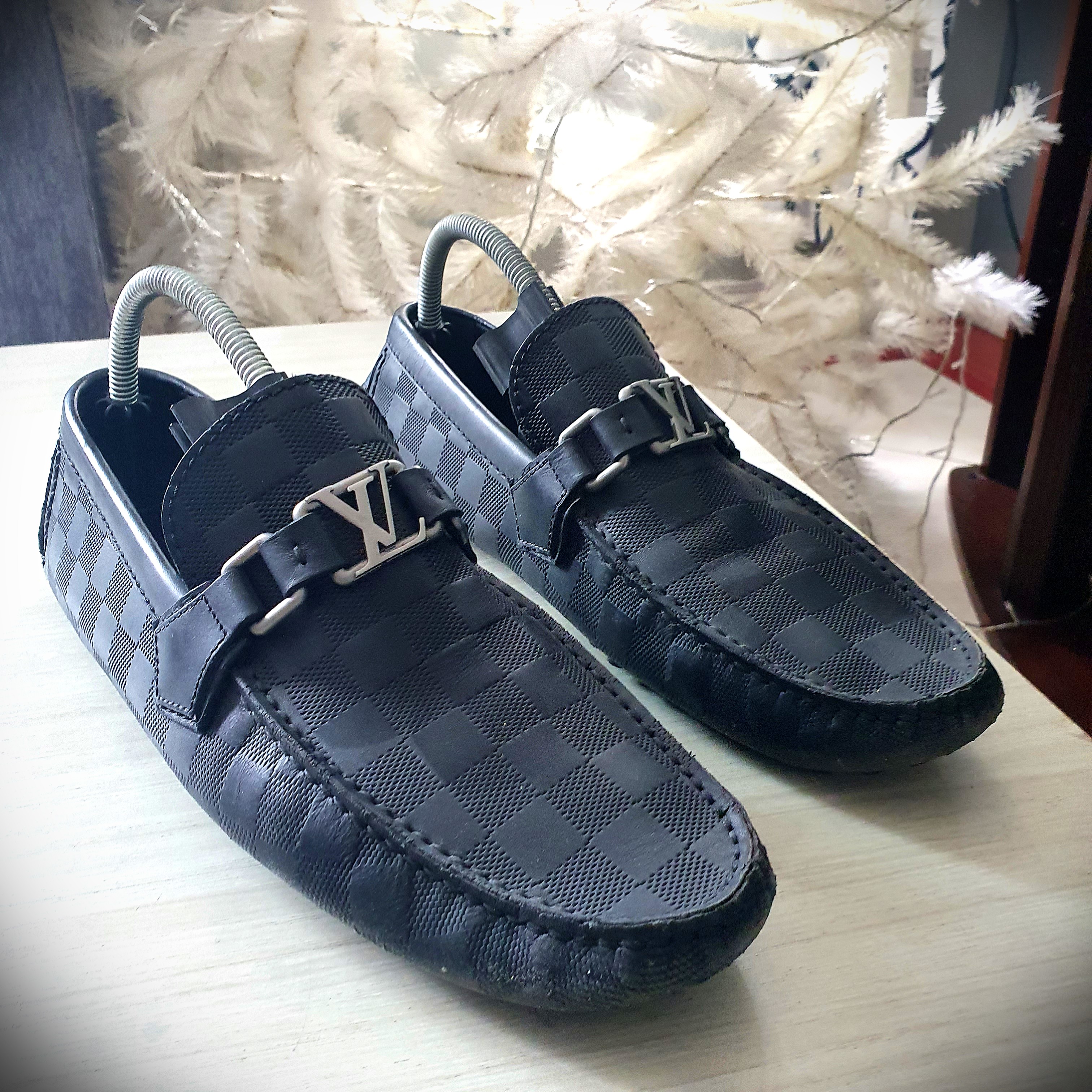 Authentic Louis Vuitton Driving Shoes Loafers men 9, Men's Fashion