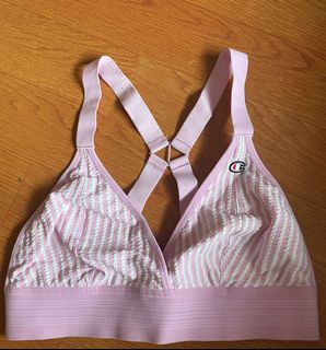 (Category: ) located in . Submitted by _thebabecloset (Listing ID 1044921524, Image 1). Description: .