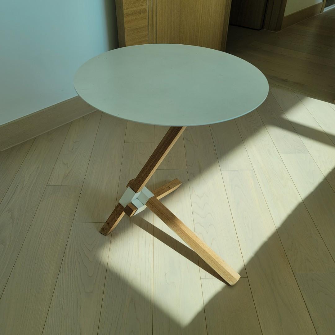 Coffee table （分類：桌子）位於 Hong Kong。 由 dothings 提交（商品編號 1044889671，圖片 1）。簡介： D42cm x H47.5cm。
