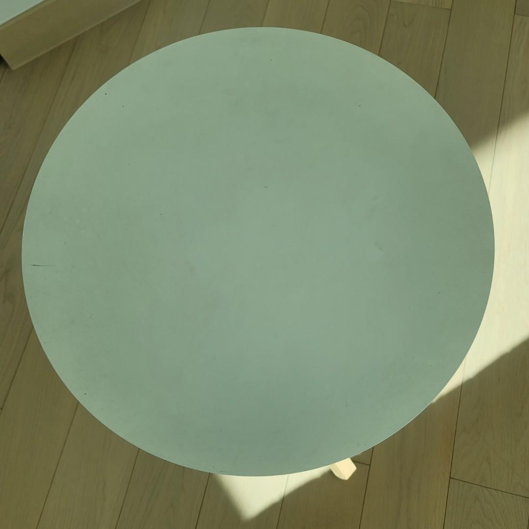 Coffee table （分類：桌子）位於 Hong Kong。 由 dothings 提交（商品編號 1044889671，圖片 3）。簡介： D42cm x H47.5cm。