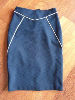 Dorothy Perkins Navy Blue piped skirt
