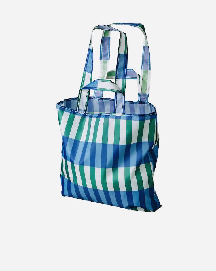 Foldable shopping bags (Category: Tote Bags) located in Quezon City. Submitted by mrjun07 (Listing ID 1045057958, Image 2). Description: Best Buy Original IKEA foldable bags On hand ready for delivery Location GMA7 kamuning area, Quezon City .
