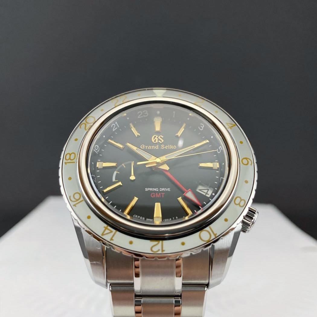 Grand Seiko Spring drive gmt Diver titanium watch, Men's Fashion, Watches &  Accessories, Watches on Carousell