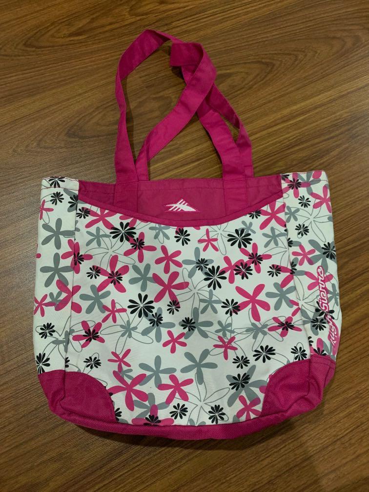 High Sierra bag (Category: Tote Bags) located in Muntinlupa City. Submitted by _preloveditems99 (Listing ID 1045057867, Image 1). Description: Only used twice. Good as new..
