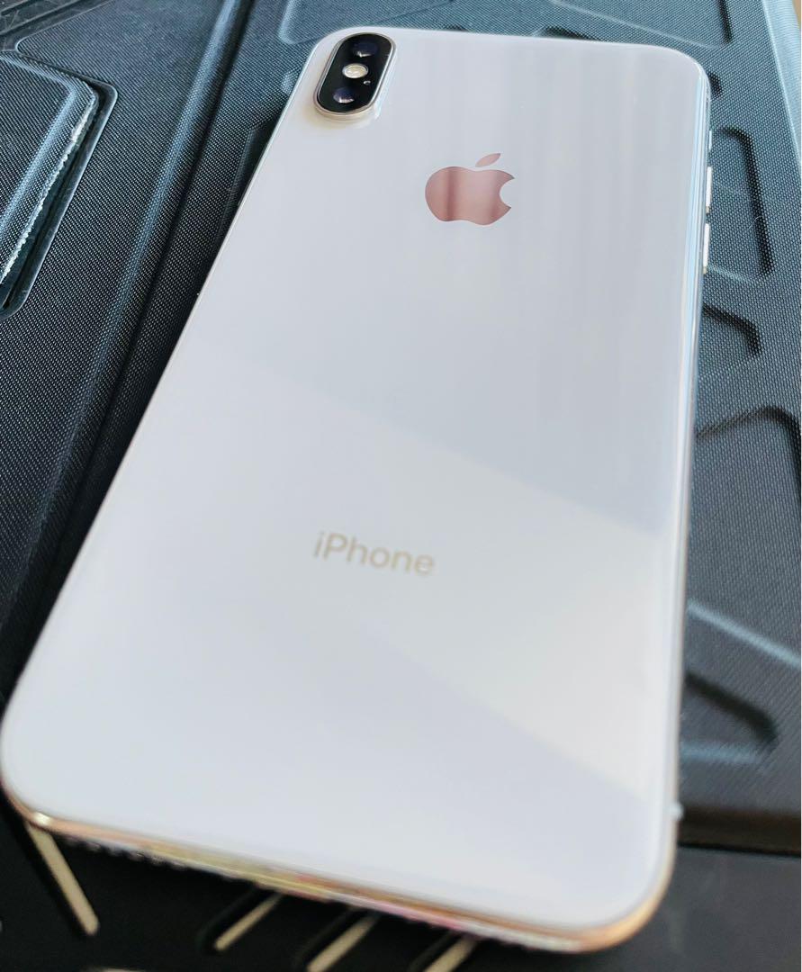 No Scratches. iPhone XS 256GB (white), As good as new! For SALE!
