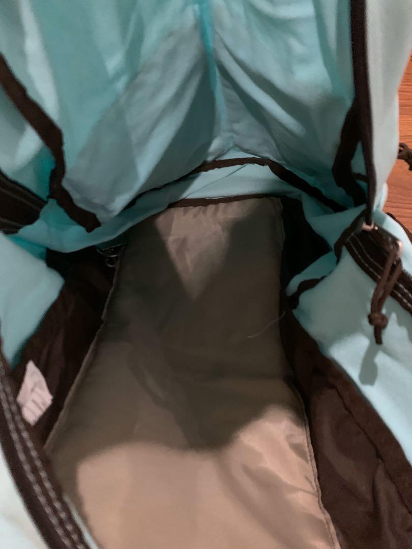 Jansport (Category: Backpacks) located in Muntinlupa City. Submitted by _preloveditems99 (Listing ID 1045059245, Image 2). Description: There’s a defect on the bag. The leather is peeling off. .