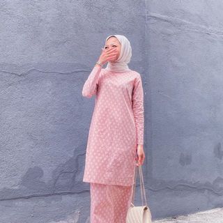 (Category: ) located in . Submitted by haf_ina (Listing ID 1044932174, Image 1). Description: .