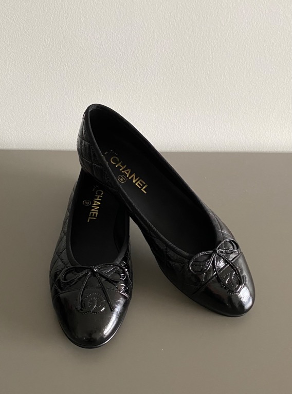 NEW CHANEL BLACK QUILTED AGED CALFSKIN BALLERINA FLAT 39.5, Women's Fashion,  Footwear, Flats on Carousell