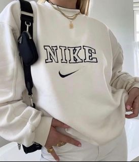 White nike sweatshirt womens store