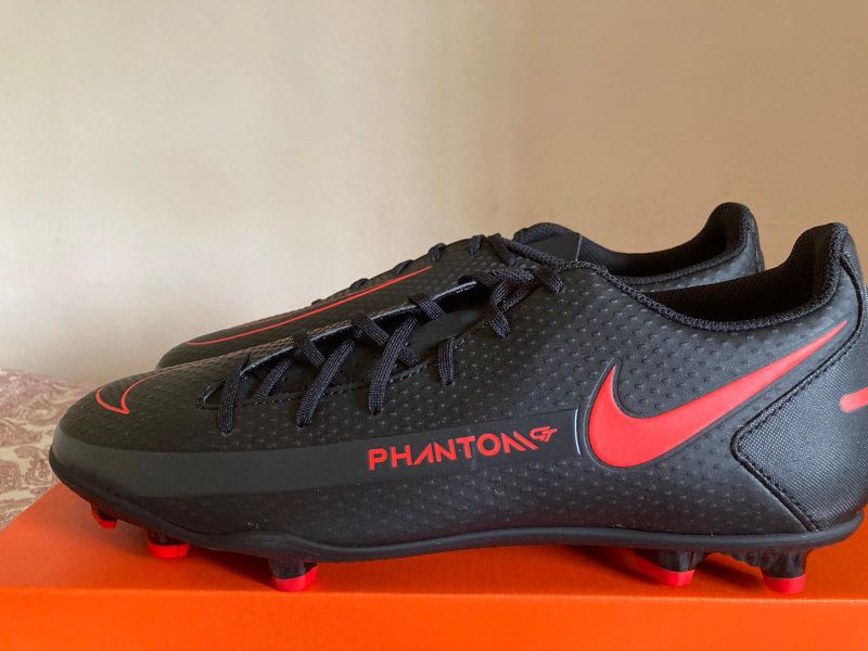 brand new nike football boots