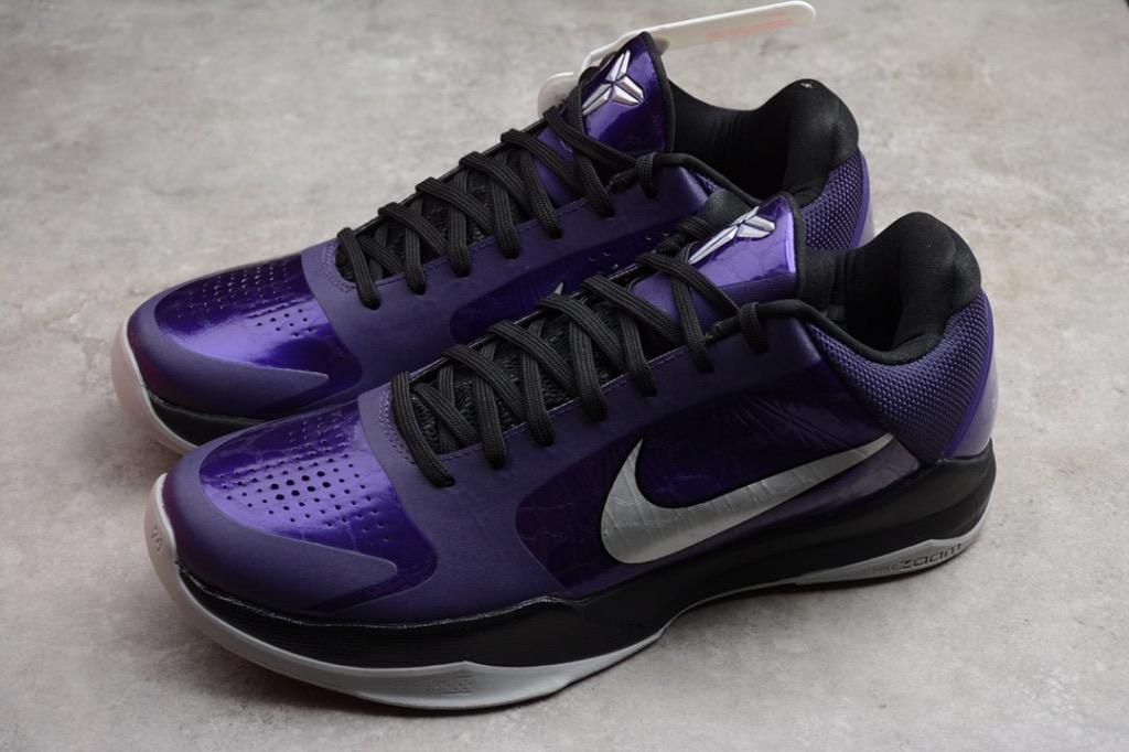 purple nike zoom basketball shoes