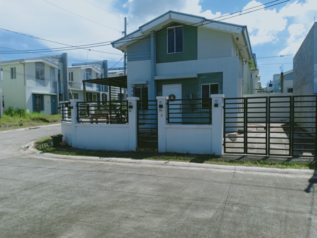 (Category: ) located in . Submitted by choosejoystoreph (Listing ID 1045056795, Image 1). Description: .